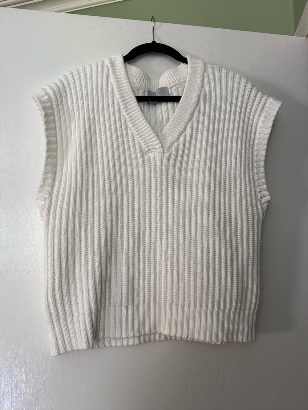 Modern Citizen Cream Ribbed V-Neck Sweater Vest